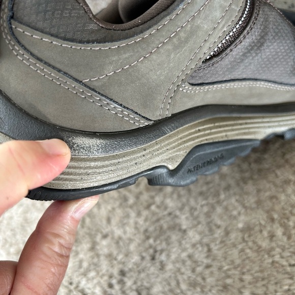 Teva Women’s Surge Event Waterproof Hiking shoe. Size 8. Excellent condition. - Picture 9 of 12